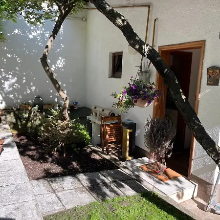 Music, Garden And Free Parking Apartment *