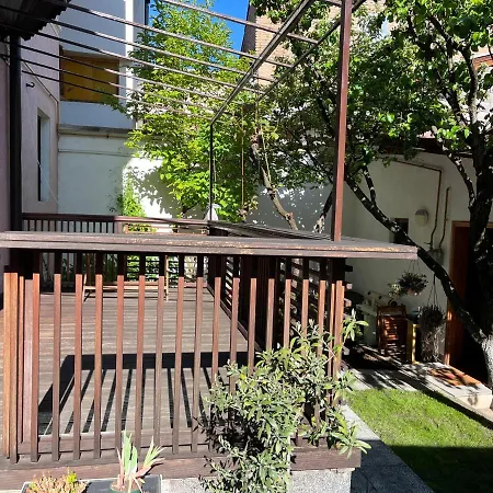 Music, Garden And Free Parking Apartment Sarajevo