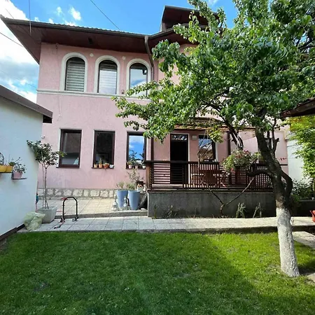 Music, Garden And Free Parking