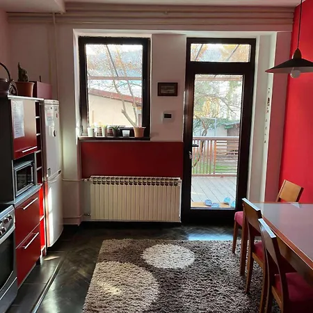 Music, Garden And Free Parking Apartment *