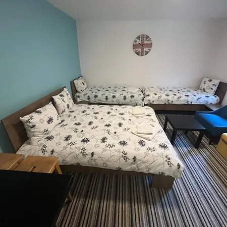 Apartment Music, Garden And Free Parking